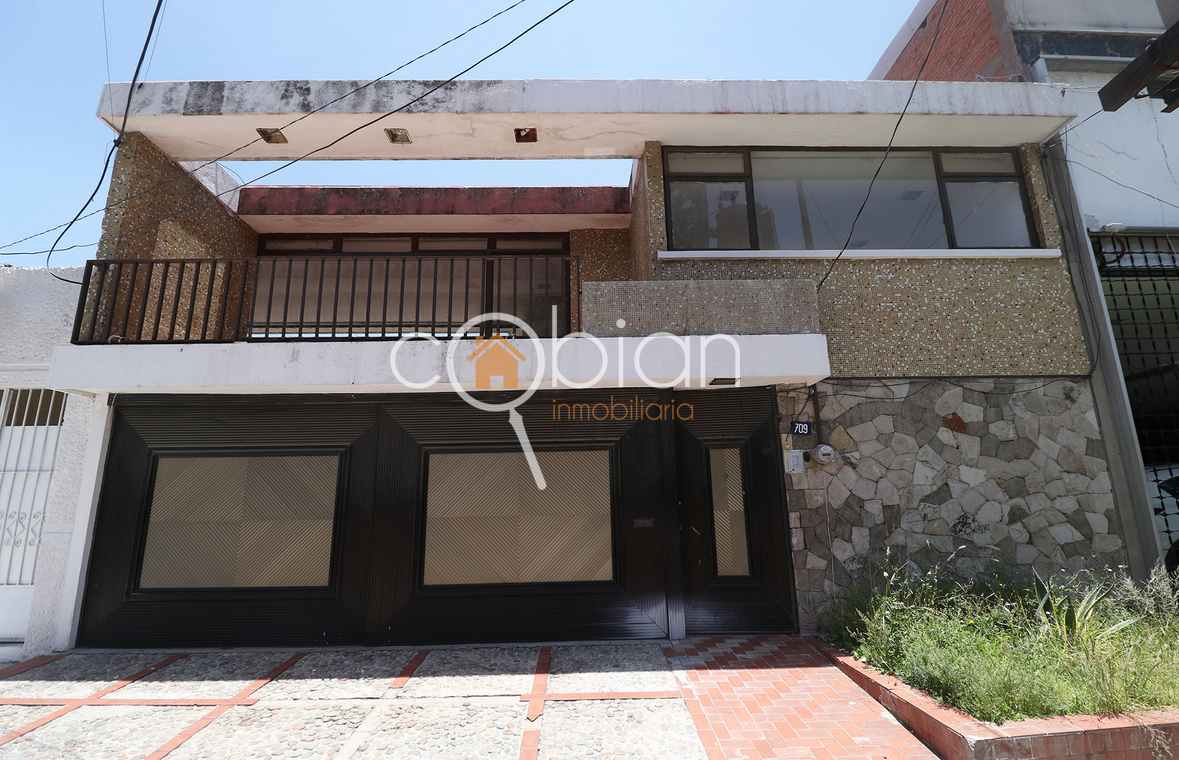 LA PAZ 50 MTS DE AV. JUAREZ | Inmobiliaria Cobian