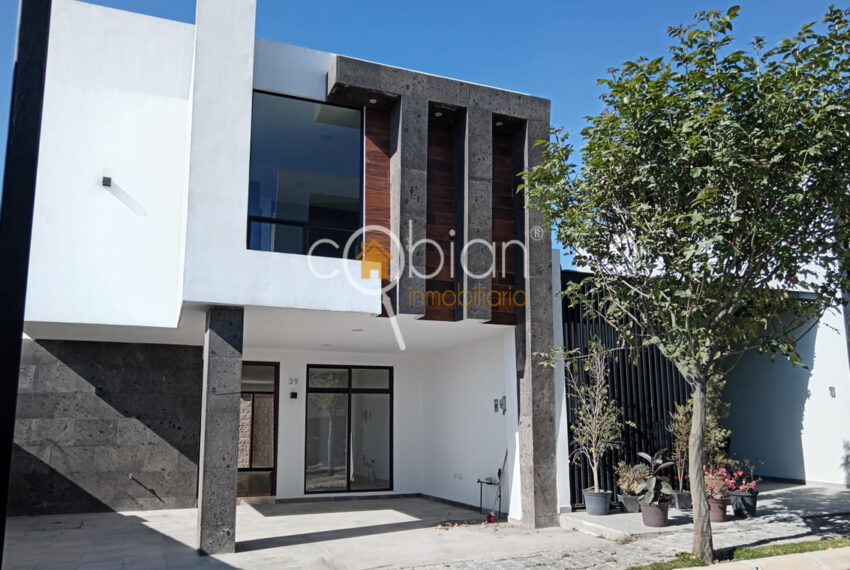 www.inmobiliariacobian.com-puebla-venta-casa-parqueaguascalientes-inmobiliaria-cobian 1 (1)